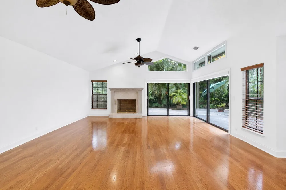 21700 Club Villa Terrace, Boca Raton, FL 33433