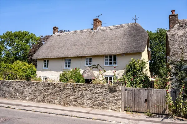 Blandford Road, Shillingstone, DT11 photo 1
