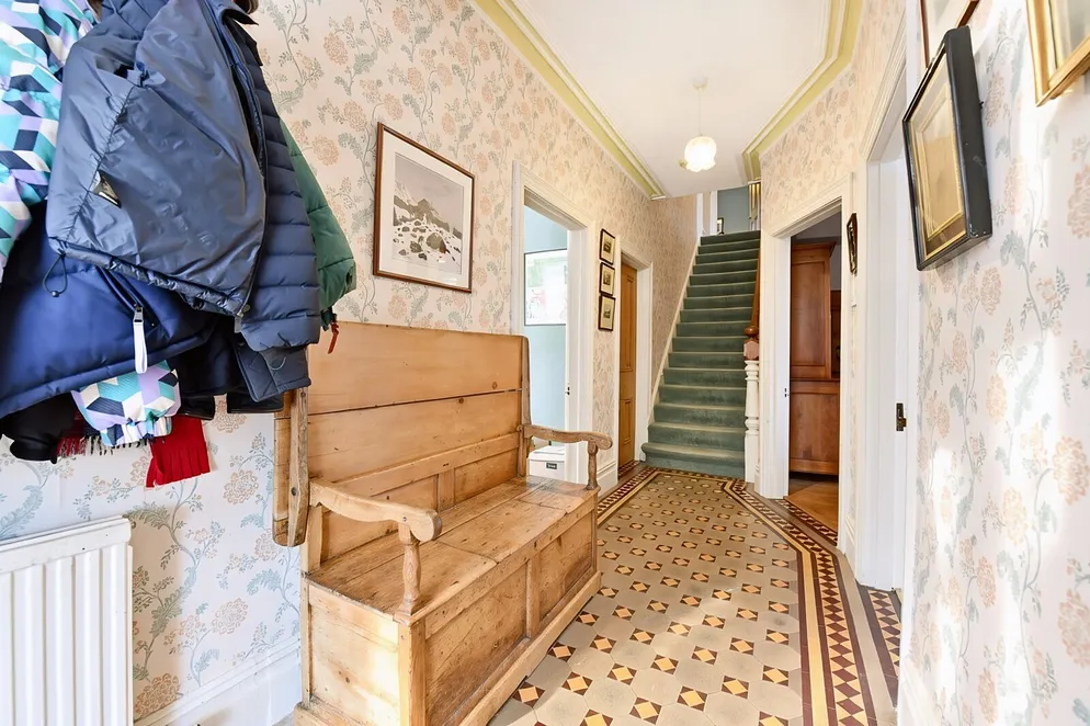 Property carousel item 7