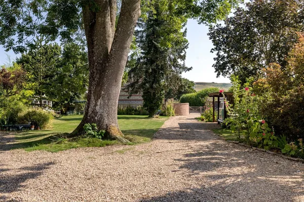 Blandford Road, Shillingstone, DT11 photo 25