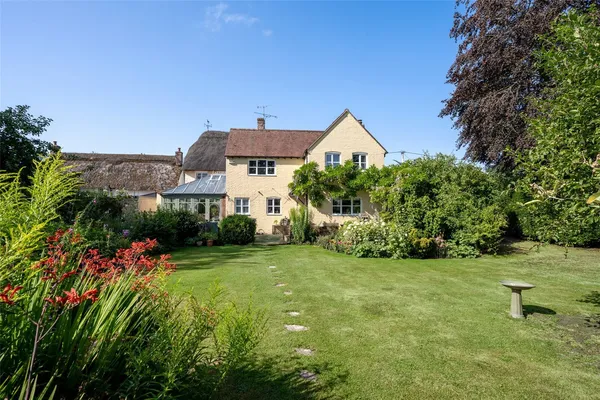 Blandford Road, Shillingstone, DT11 photo 28