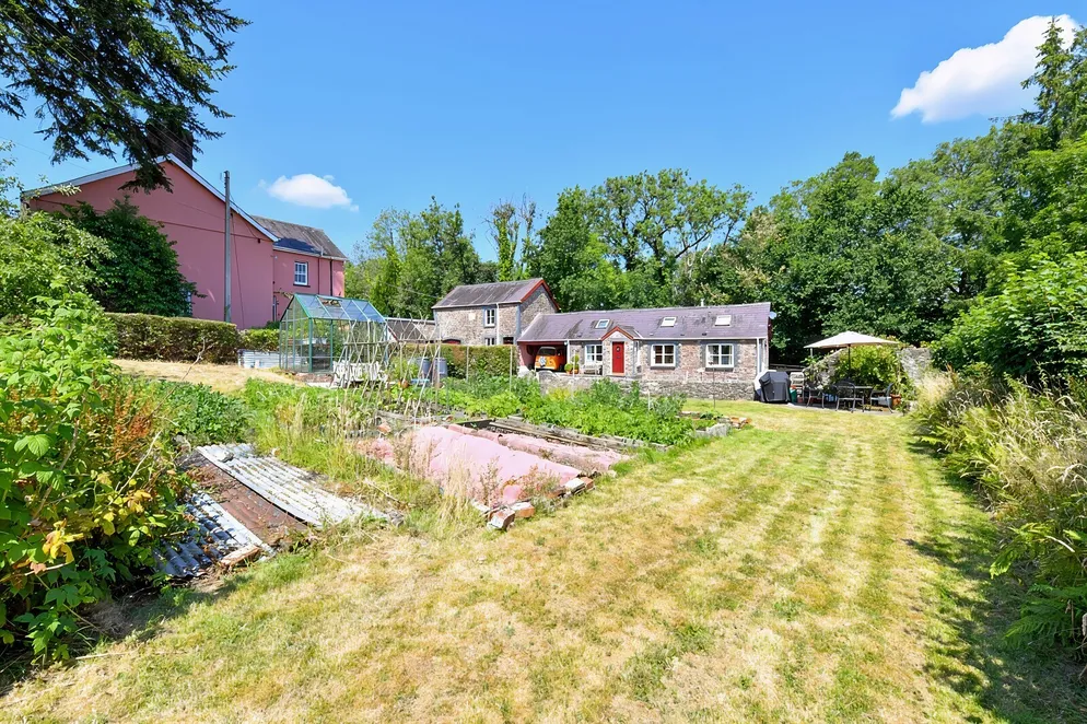Property carousel item 30