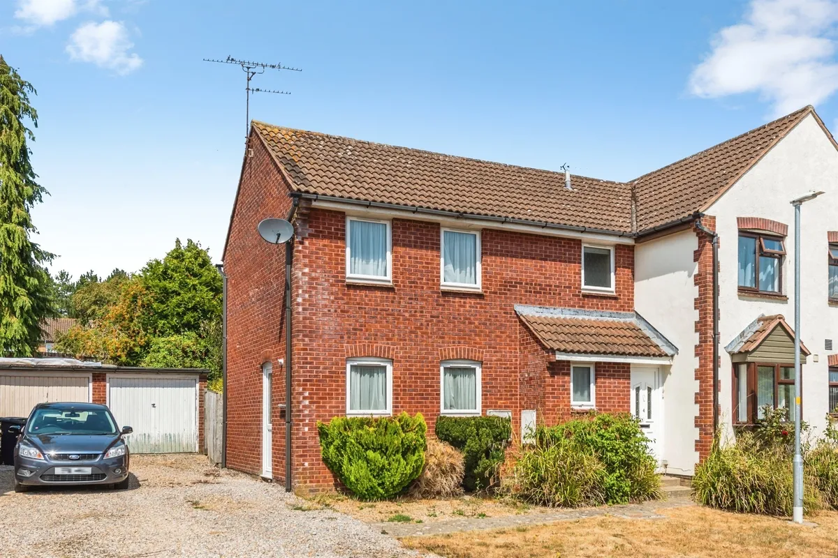 Goldsborough Close, Eastleaze, Swindon