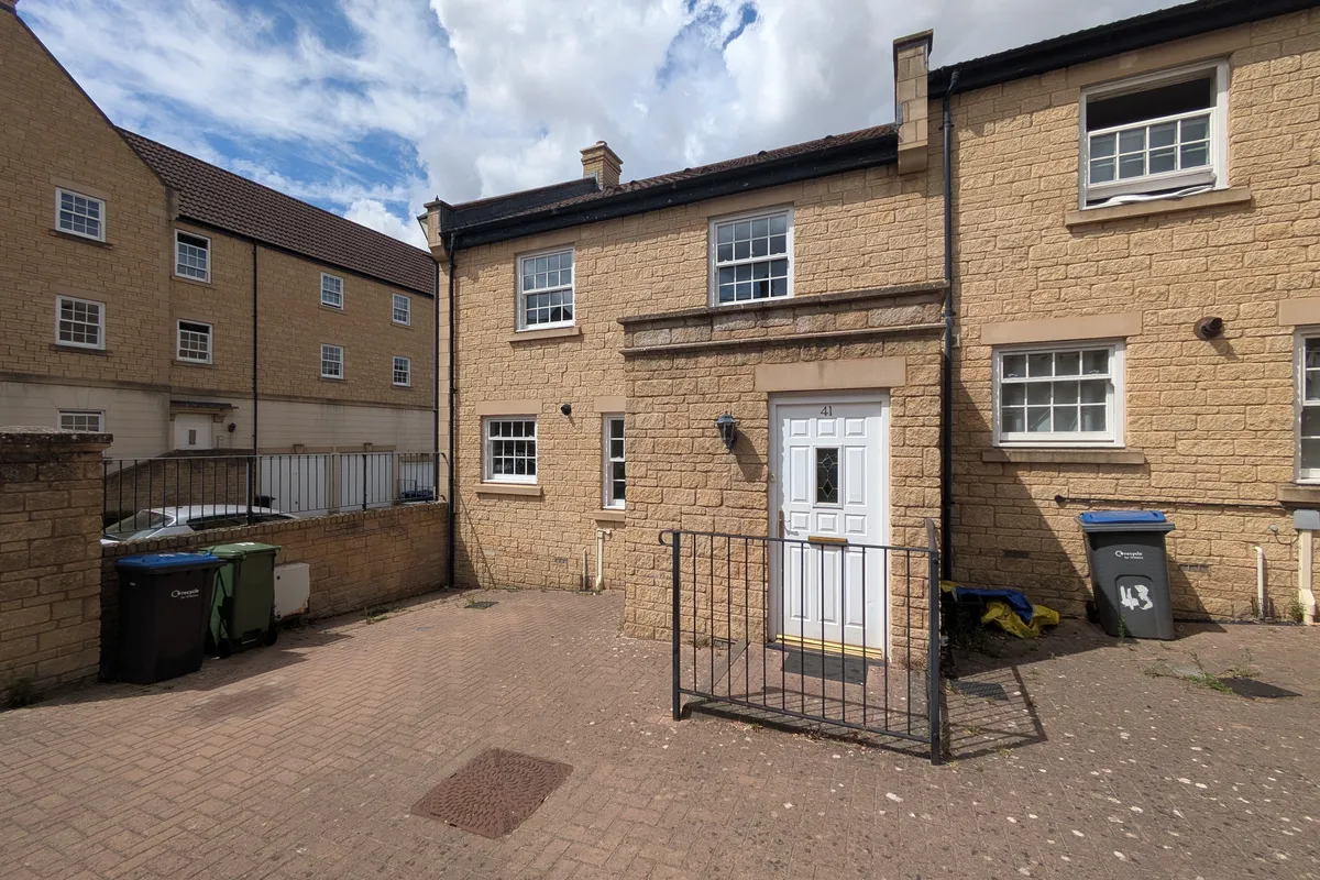 Flowers Yard, CHIPPENHAM