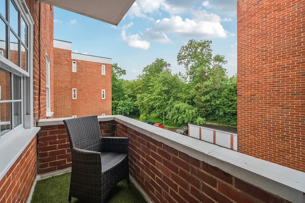 Bulstrode Court Gerrards Cross SL9 photo 5