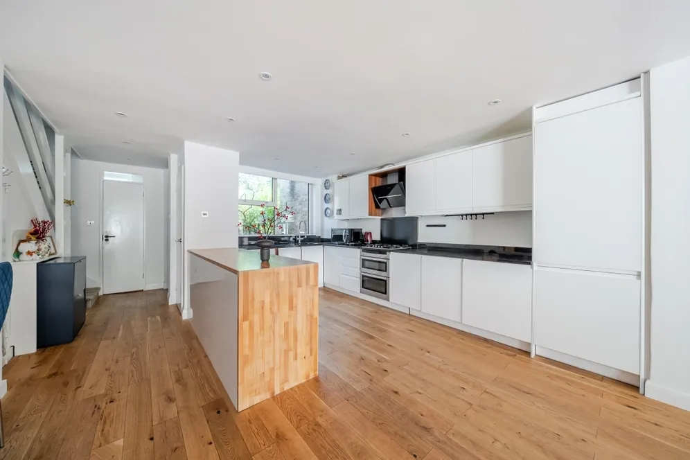 Tintern Close London SW15 photo 2