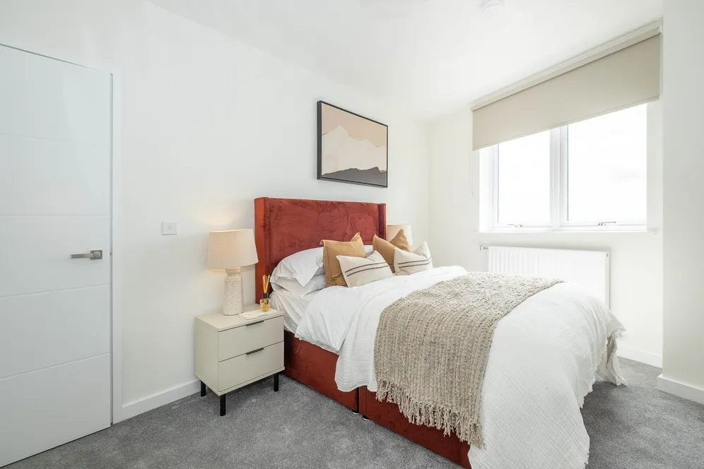 Elmsleigh Road Staines TW18 photo 2