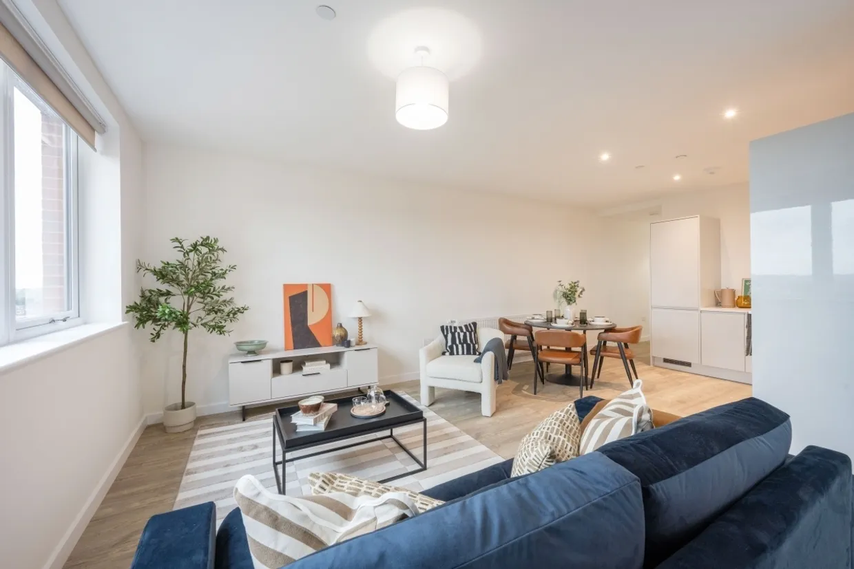 Elmsleigh Road Staines TW18 photo 6