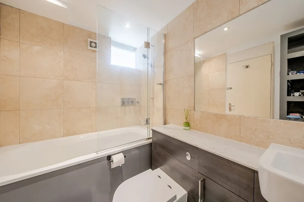 Tintern Close London SW15 photo 7