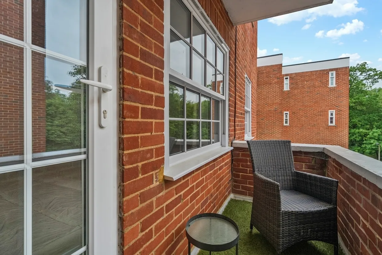 Bulstrode Court Gerrards Cross SL9 photo 15