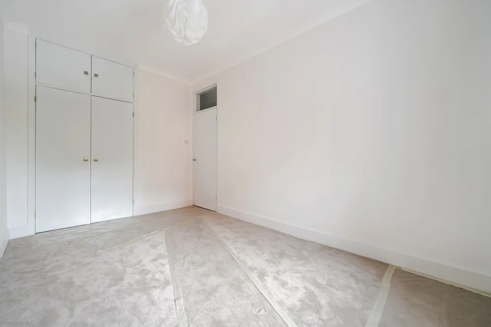 Bulstrode Court Gerrards Cross SL9 photo 16
