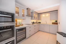 Upper Richmond Road London SW15 photo 8