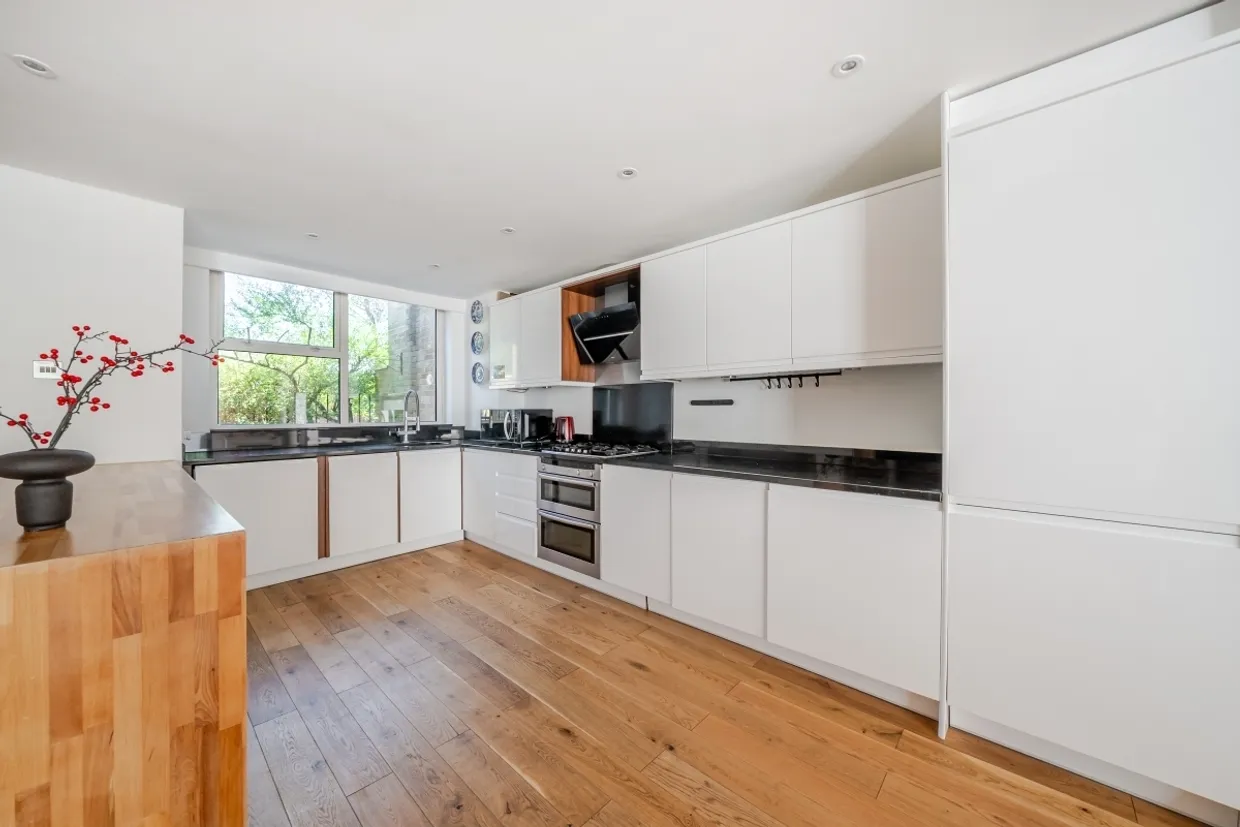 Tintern Close London SW15 photo 15