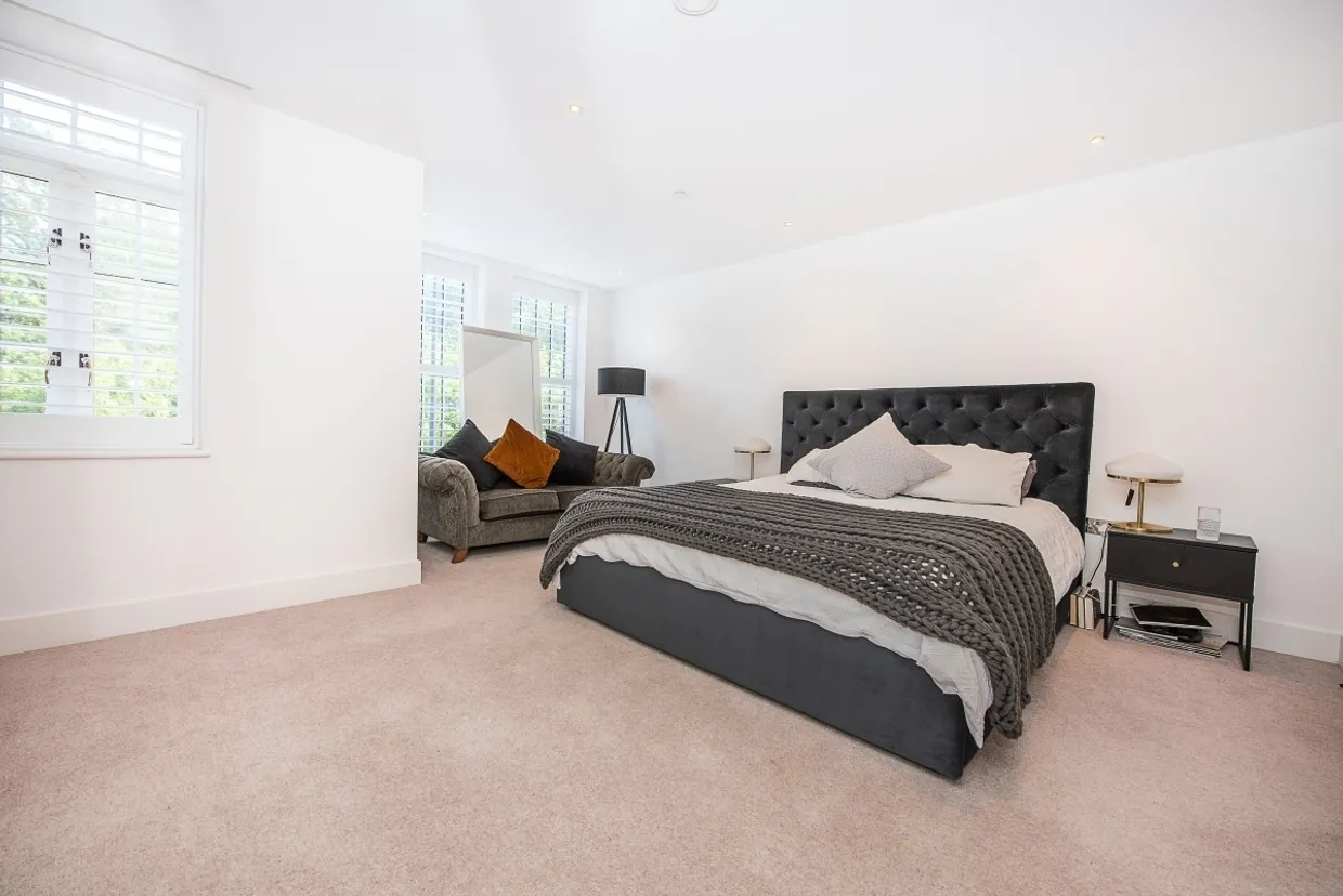 Upper Richmond Road London SW15 photo 22