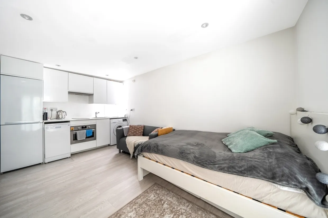 Agamemnon Road London NW6 photo 7