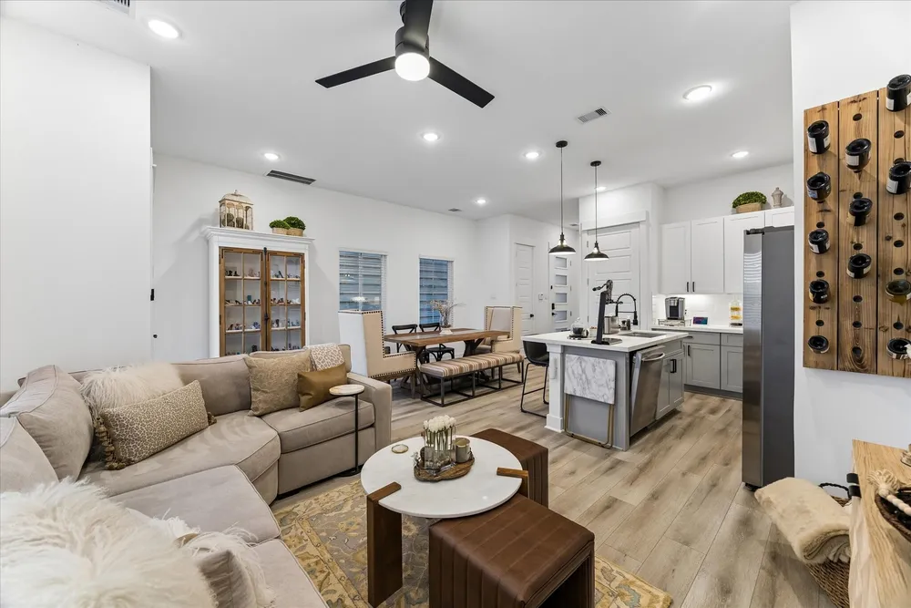 3012 Jensen Dr, Houston, TX 77026