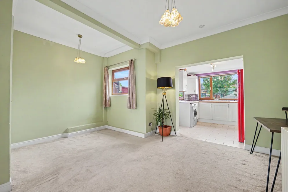 Property carousel item 6