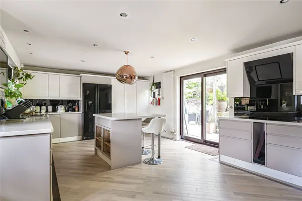 Lister Drive, West Hunsbury, NN4 photo 9