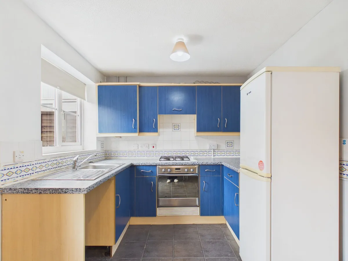 Trem Powys, Barry, CF63