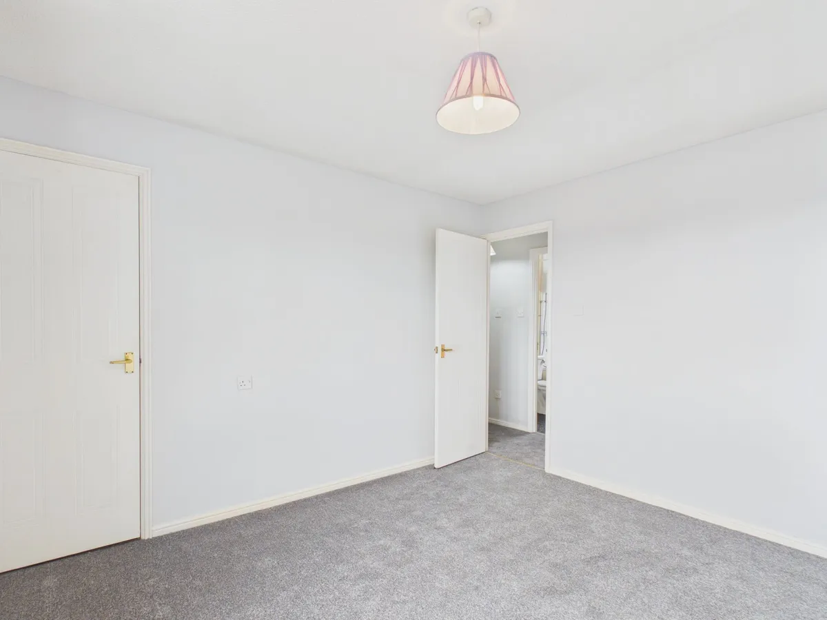 Trem Powys, Barry, CF63