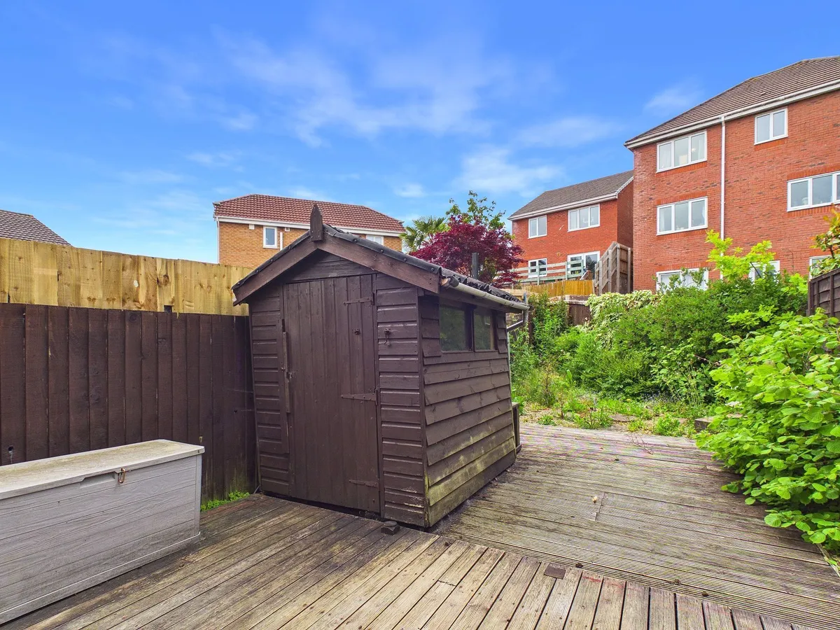 Trem Powys, Barry, CF63