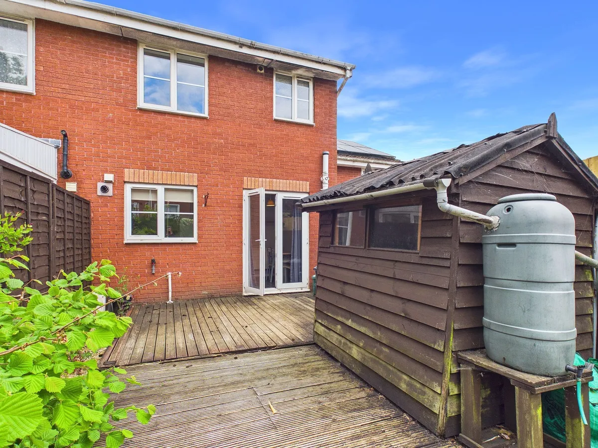 Trem Powys, Barry, CF63