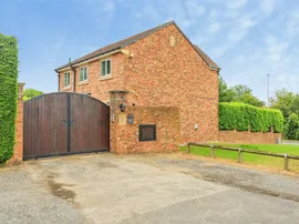 Doncaster Road, Crofton, Wakefield thumb 2