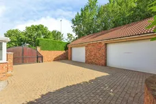 Doncaster Road, Crofton, Wakefield