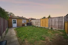Ventnor Gardens, Barking
