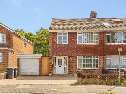 Grove Road, BURGESS HILLphoto