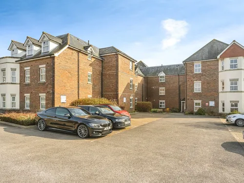 London Road, BURGESS HILLphoto