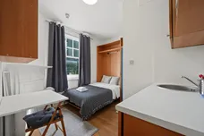 Fulham Palace Road, LONDON