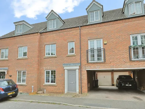 Swan Road, Derehamphoto