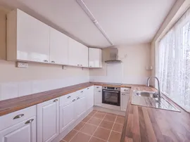 Bondfields Crescent, Havant thumb 3