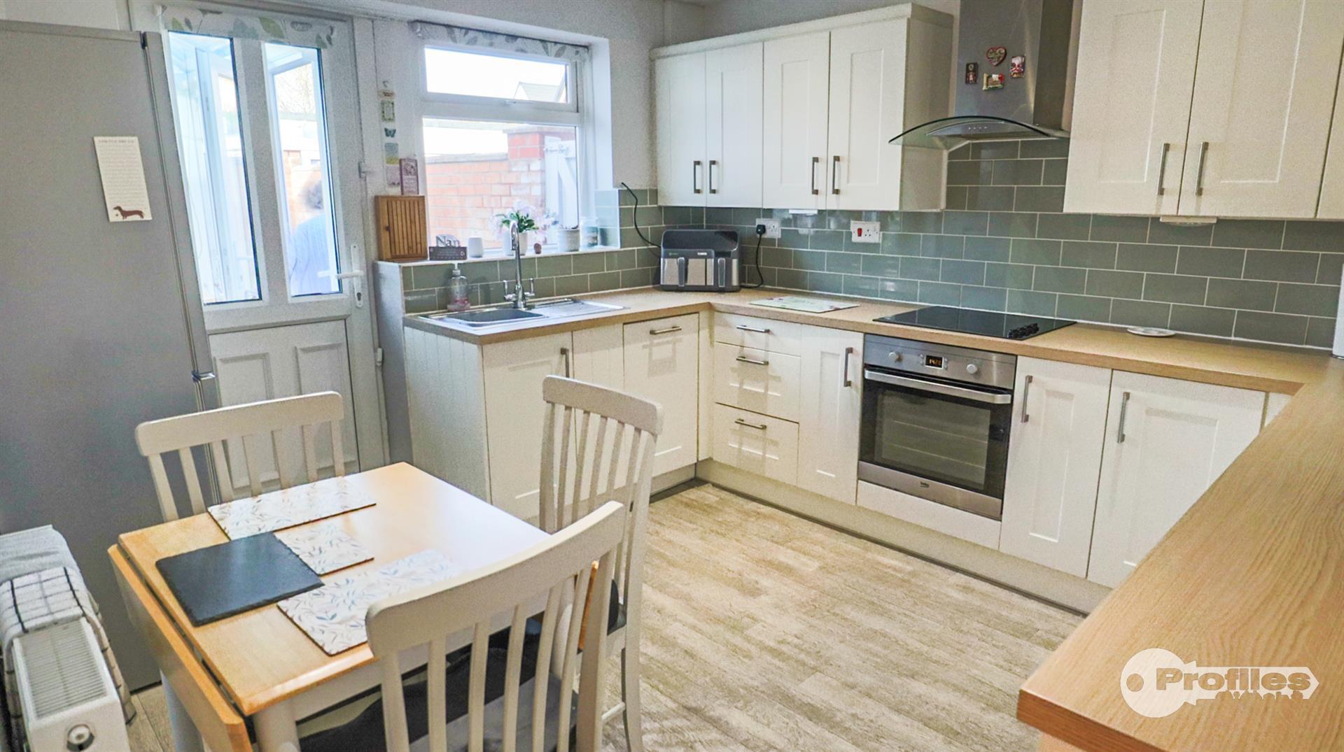Lupin Close, Burbage, Hinckley Image 3