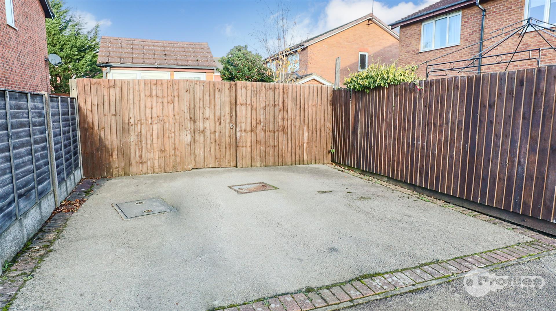 Freswick Close, Hinckley Image 18