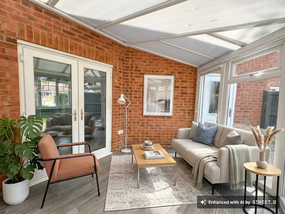 Property carousel item 4
