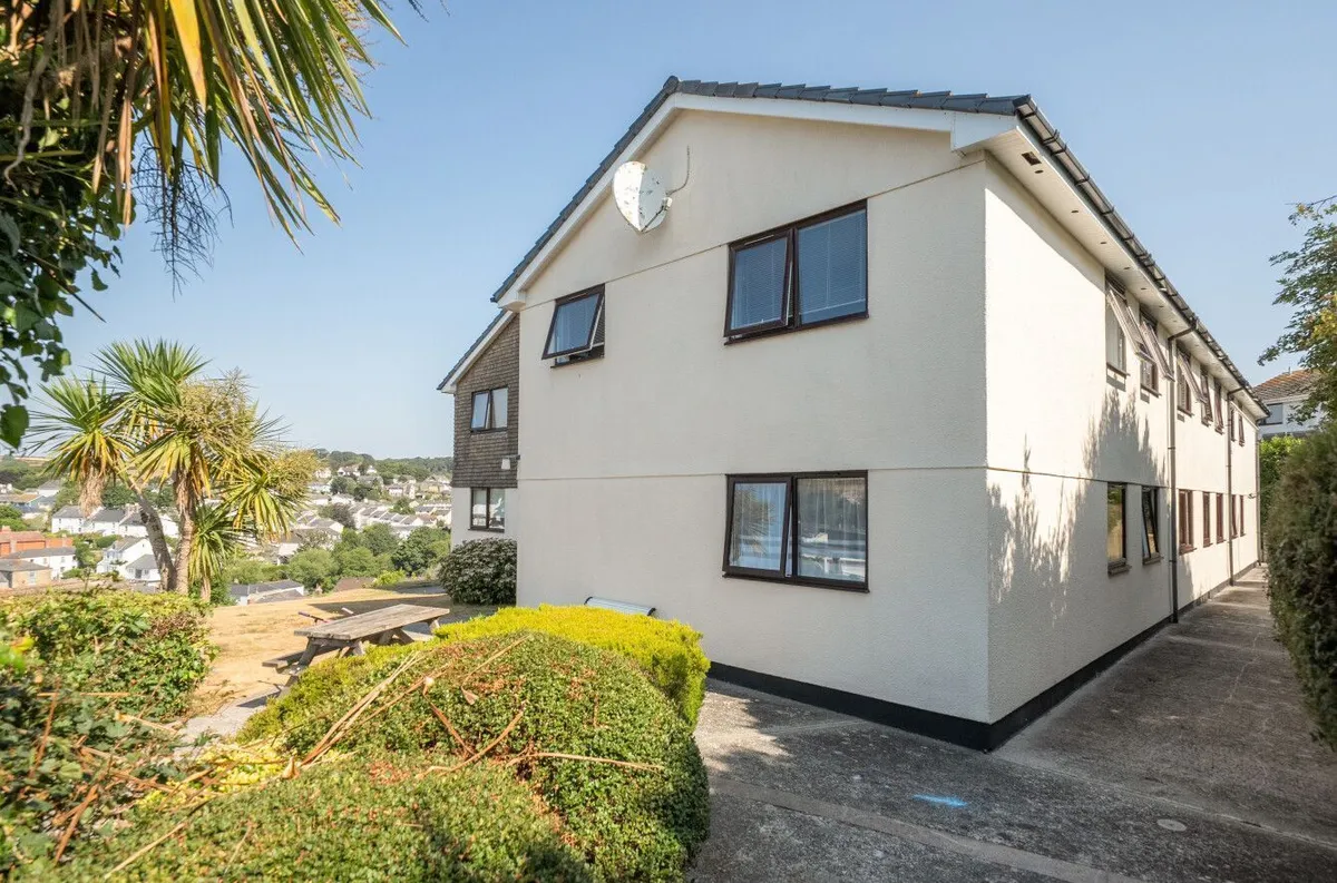 Saffron Court, Kingsbridge