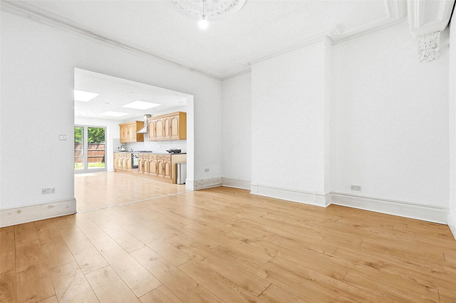 Aldersbrook Road, London, E12 Image 5