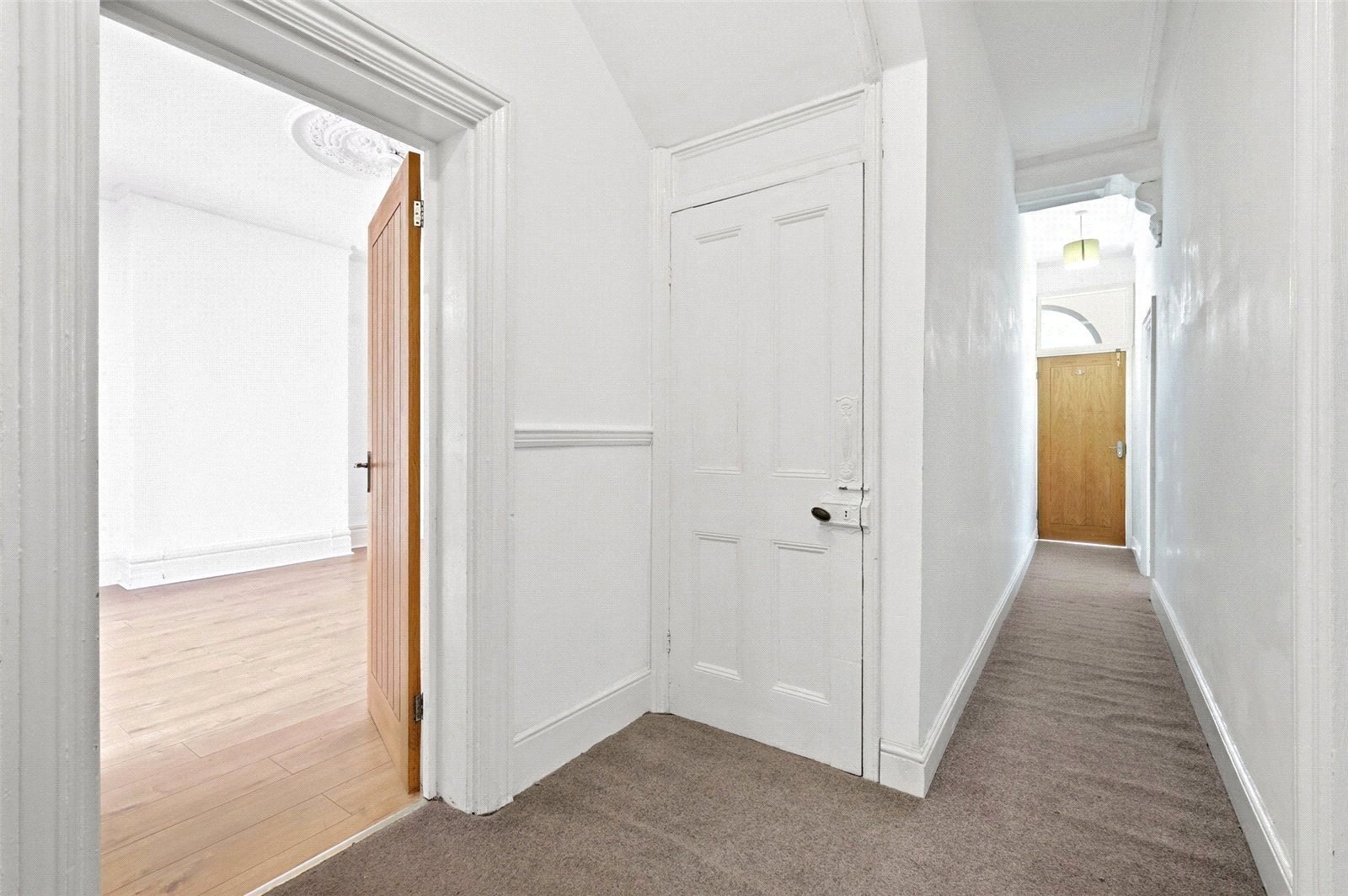 Aldersbrook Road, London, E12 Image 9
