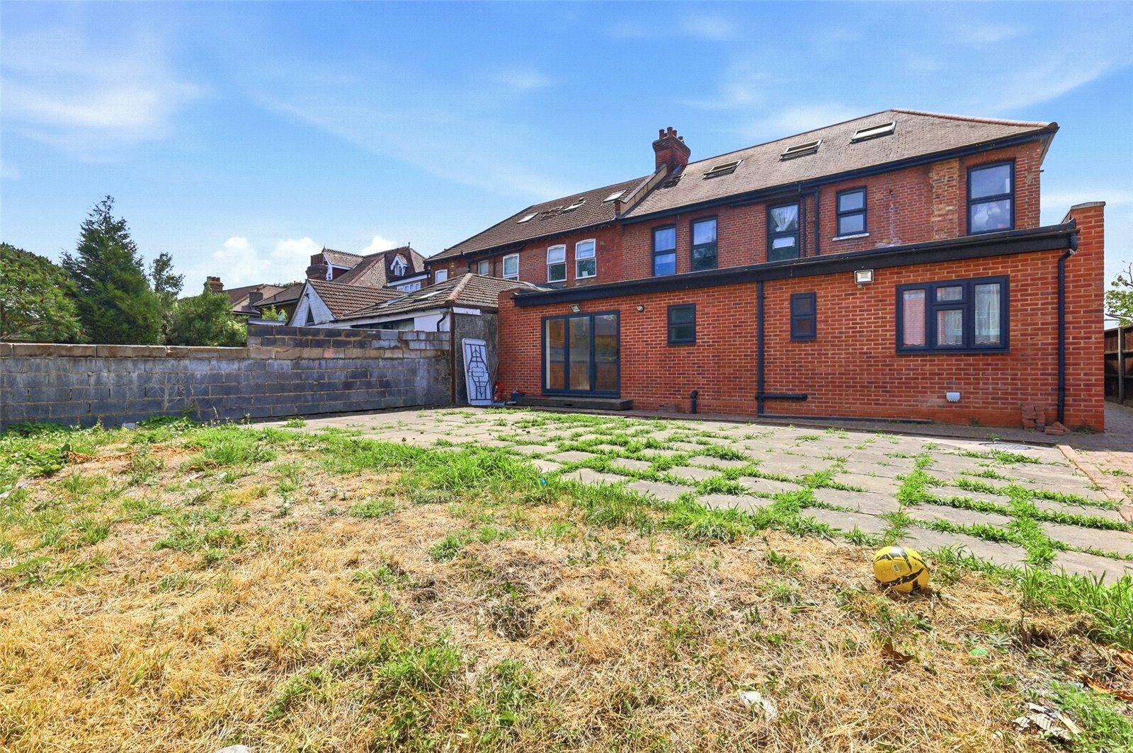Aldersbrook Road, London, E12 Image 21