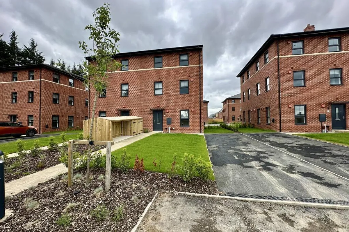 Eliza Grant Road, Crossgates, LEEDS