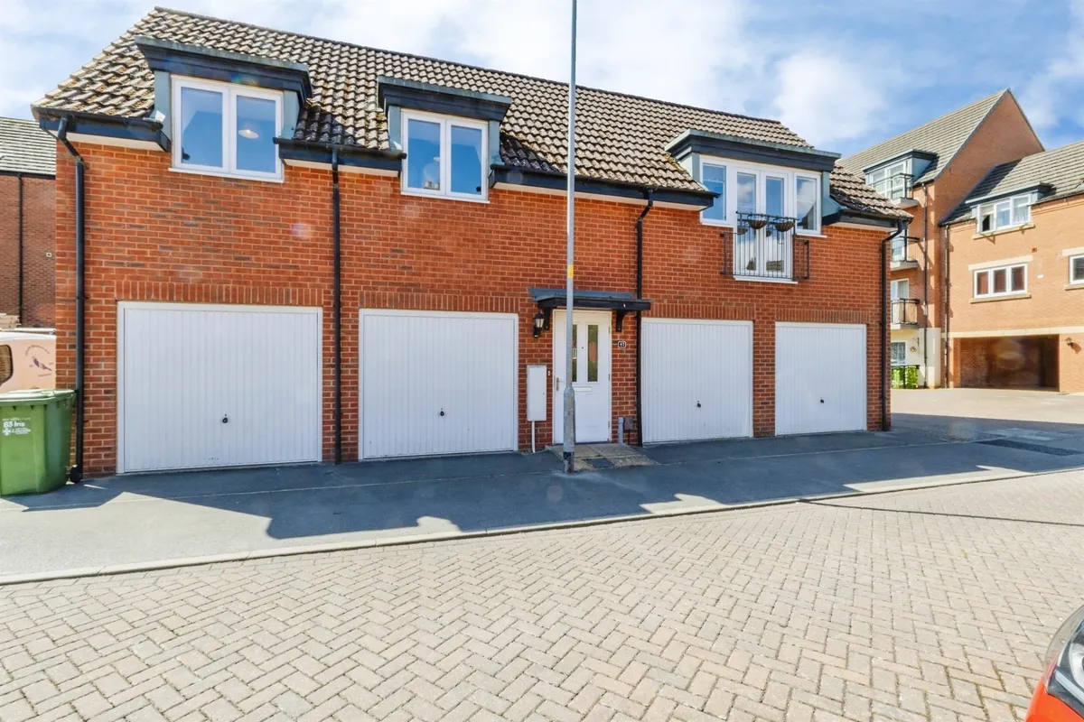 Iris Crescent, Lincoln