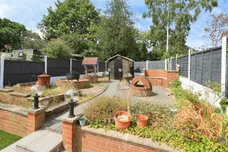 Broom Crescent, Kidderminster