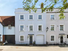 Peers Square, Chelmer Village, Chelmsford photo