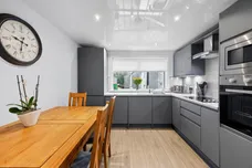 Hamilton Drive, Erskine