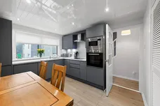 Hamilton Drive, Erskine