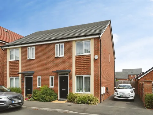 Rae Crescent, Wantagephoto