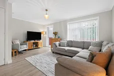 Hamilton Drive, Erskine