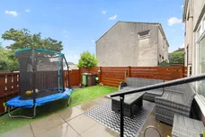 Hamilton Drive, Erskine